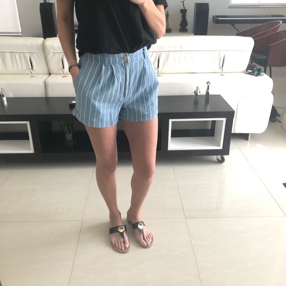 Forever 21  Blue Striped Denim Shorts Size XS - Picture 5 of 7
